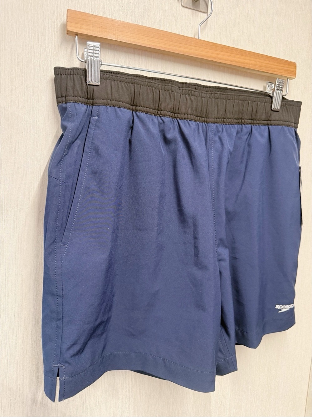 NWT Speedo Navy 5.5" Swim Lined Trunks UPF 50+, Size Medium - Picture 4 of 12